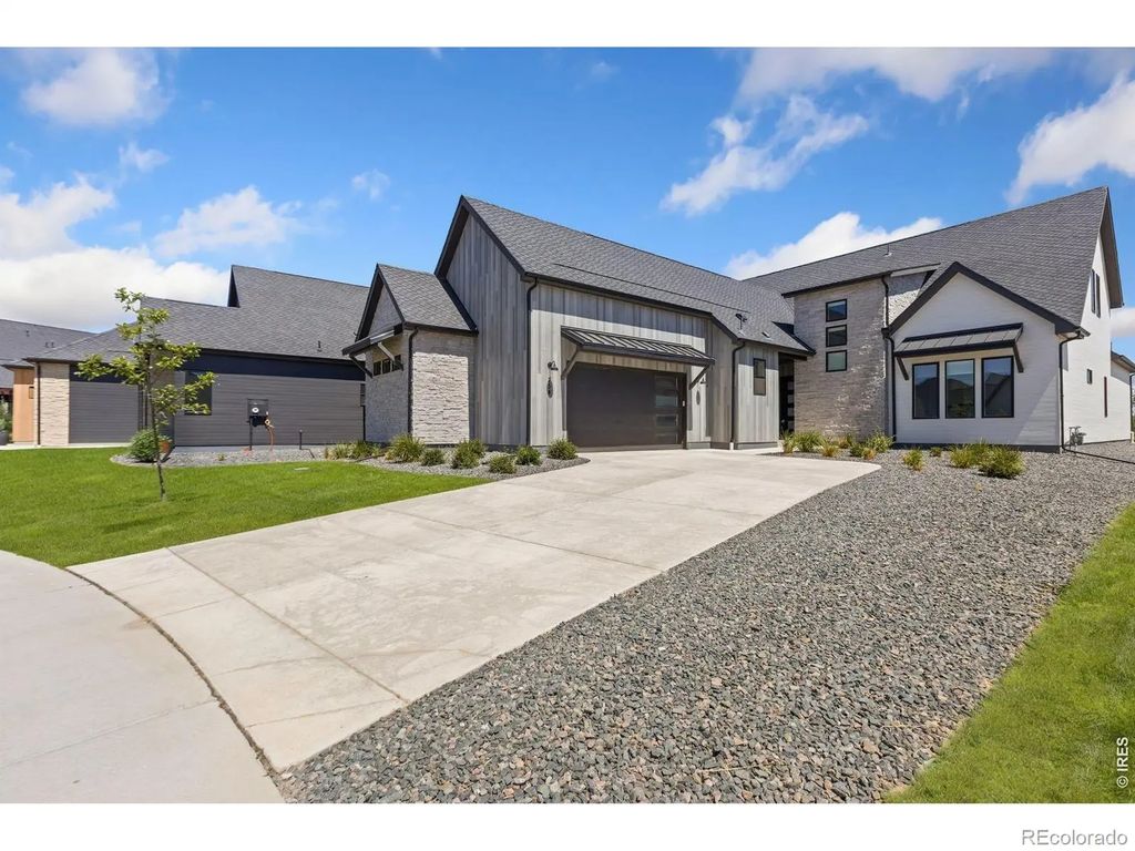 754 Beachside Drive, Windsor