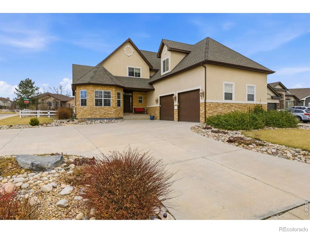 8295 Avalon Court, Windsor