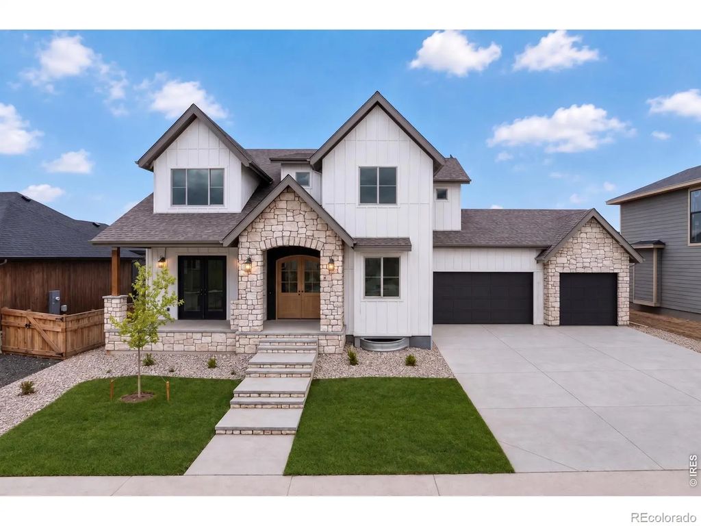 832 Clydesdale Drive, Windsor