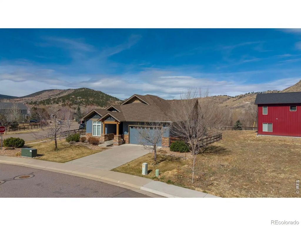 400 Carter Drive, Lyons