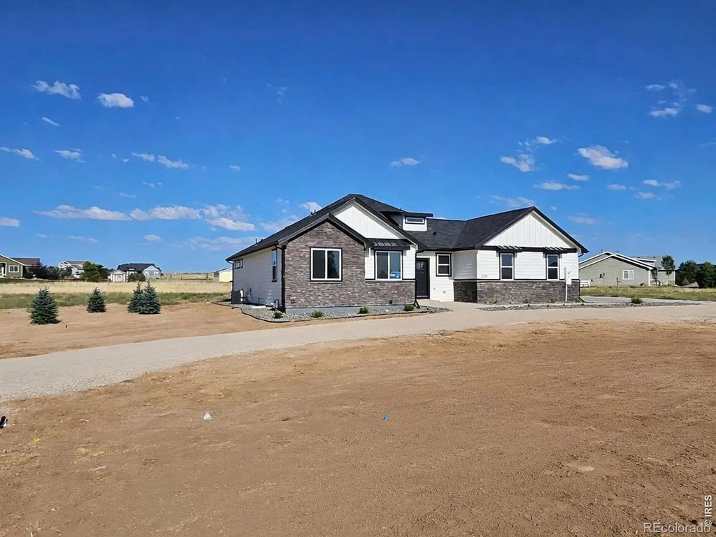 16505 Fairbanks Court N, Platteville