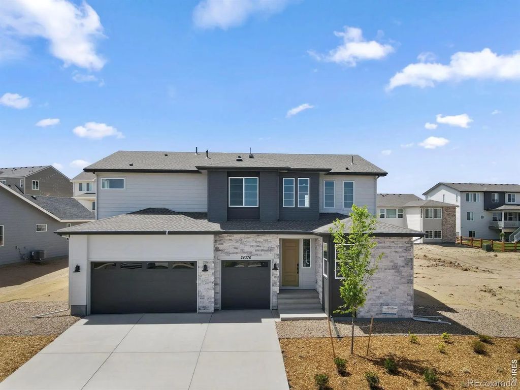 24376 E 35th Drive, Aurora