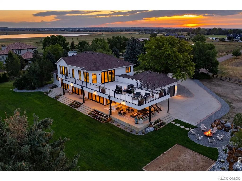 6915 Goose Point Court, Longmont