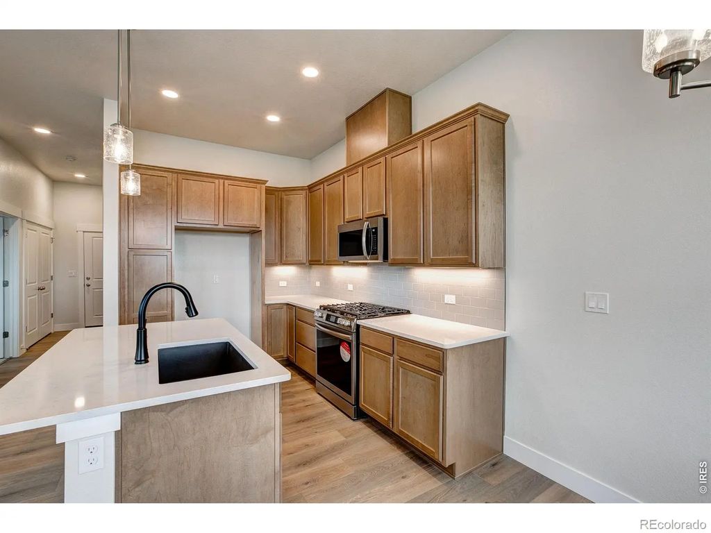 4204 Trapper Lake Drive, Loveland