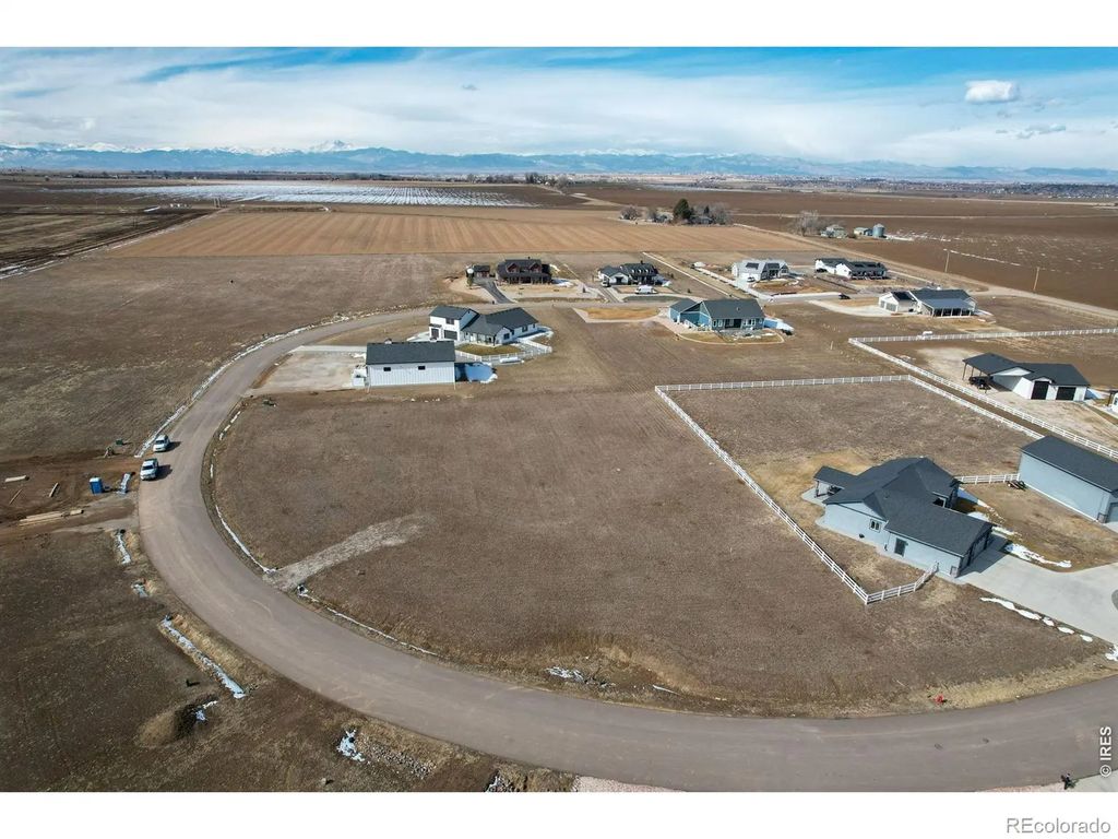 9411 Meadow Farms Drive, Milliken