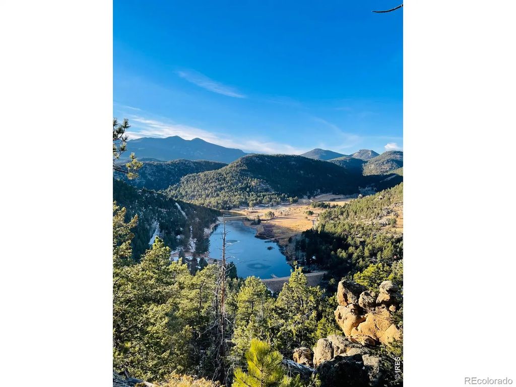 Hemlock Drive, Lyons