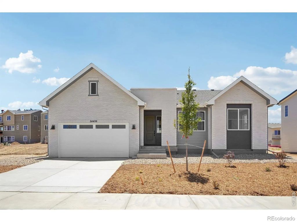 24406 E 35th Drive, Aurora