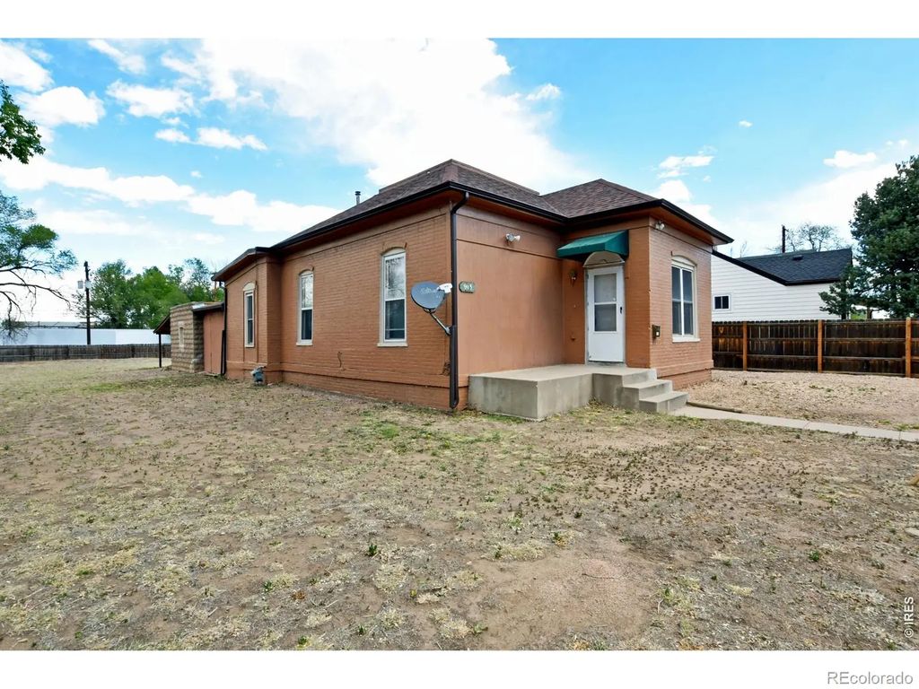 913 4th Street, Greeley