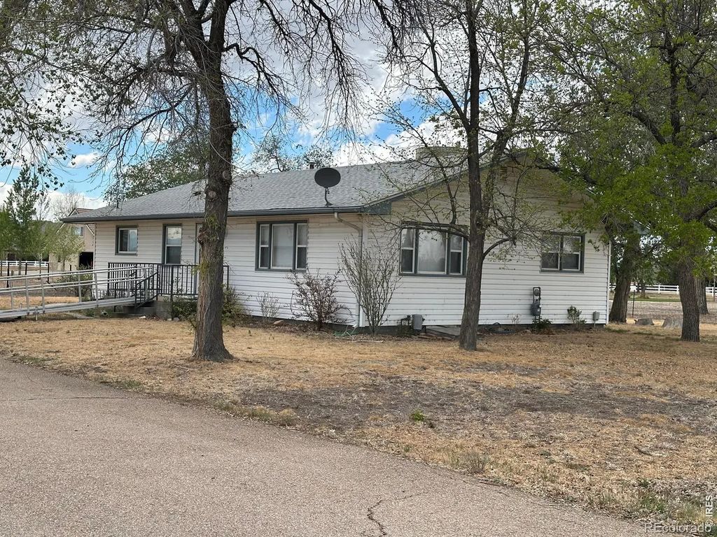 9735 County Road 7, Longmont