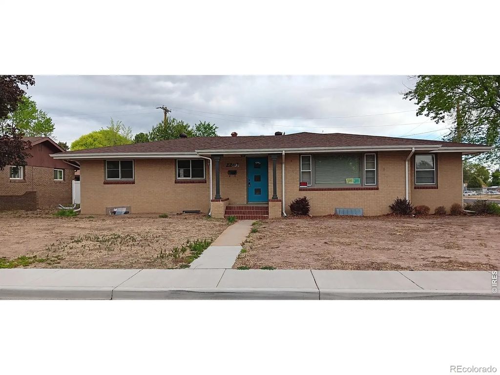 2203 12th St Rd, Greeley