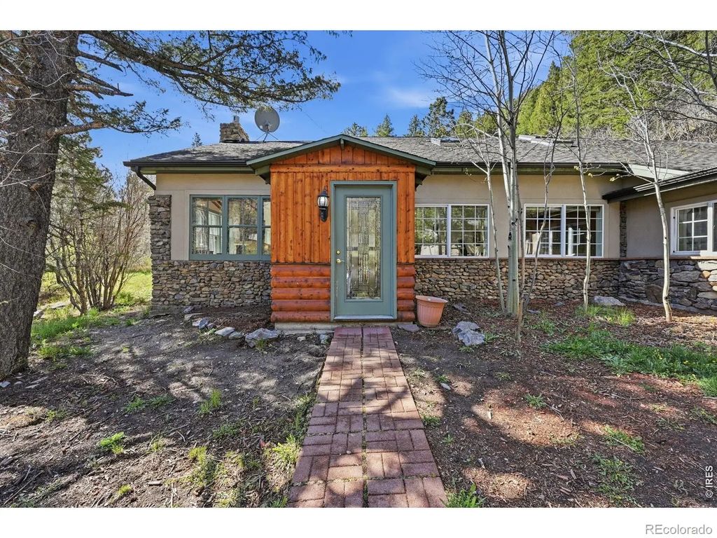 29070 Highway 72, Golden