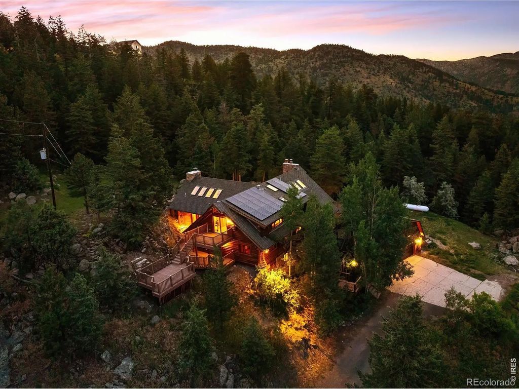 172 Tall Pine Lane, Boulder