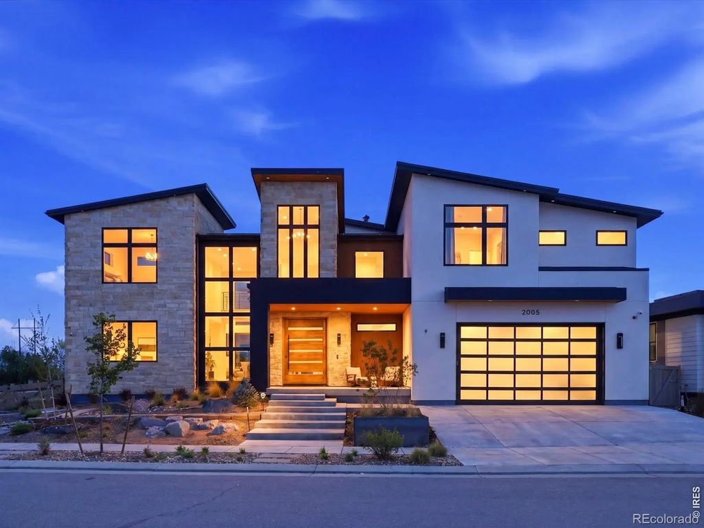 2005 Lakespur Lane, Louisville