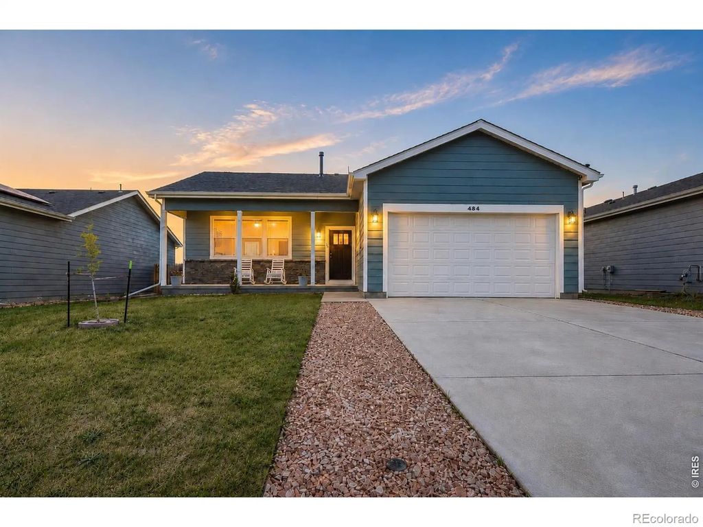 484 S 3rd Avenue, Deer Trail