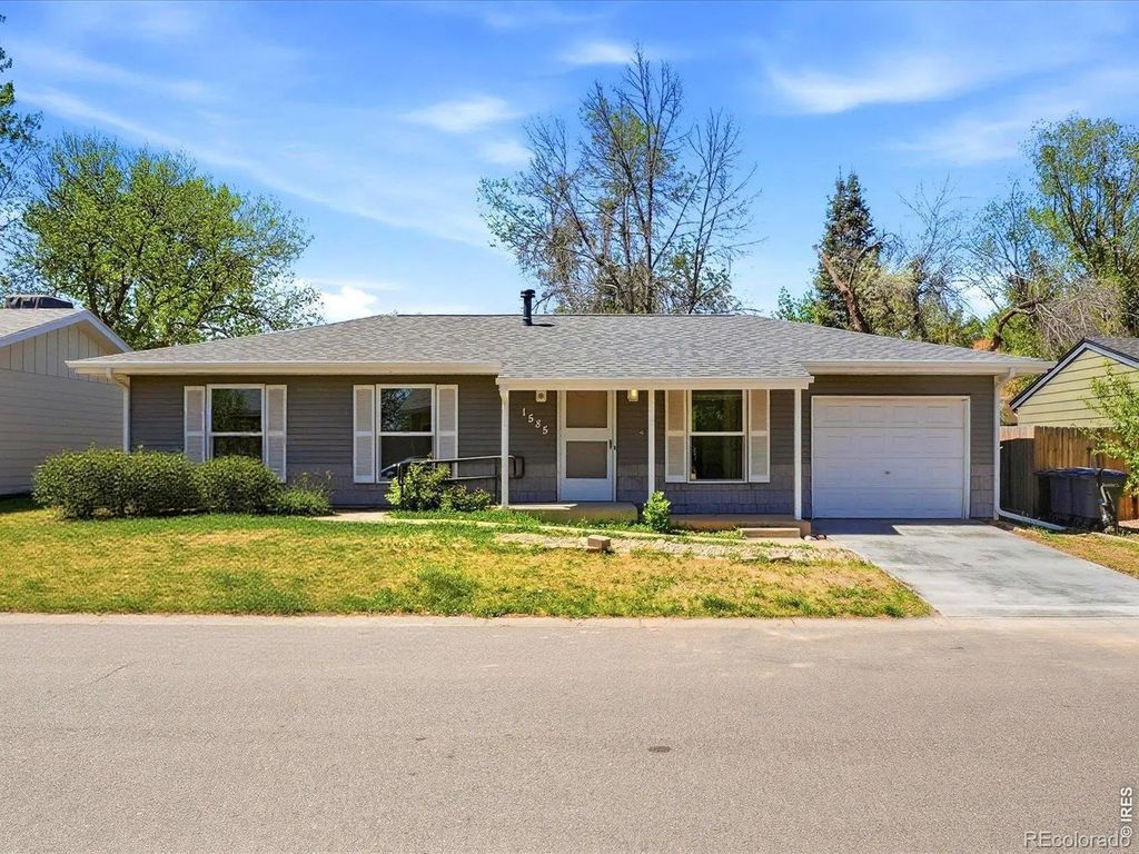 1585 Sagrimore Circle, Lafayette
