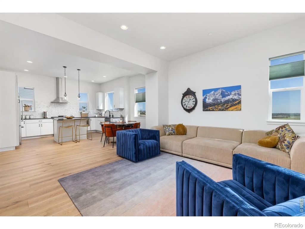2348 Central Park Way, Superior