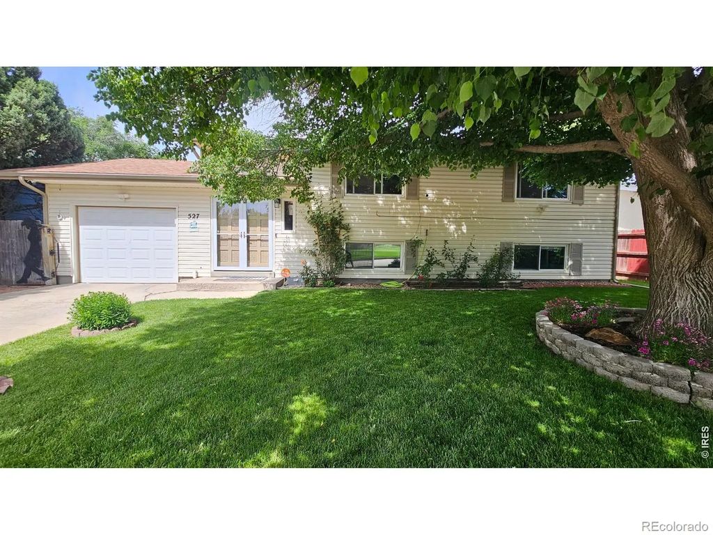 527 Elm Street, Fort Morgan