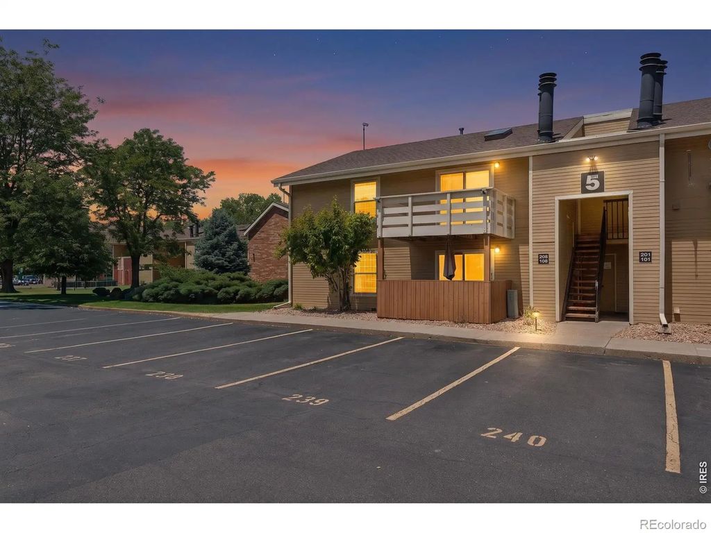 10251 W 44th Avenue, Wheat Ridge