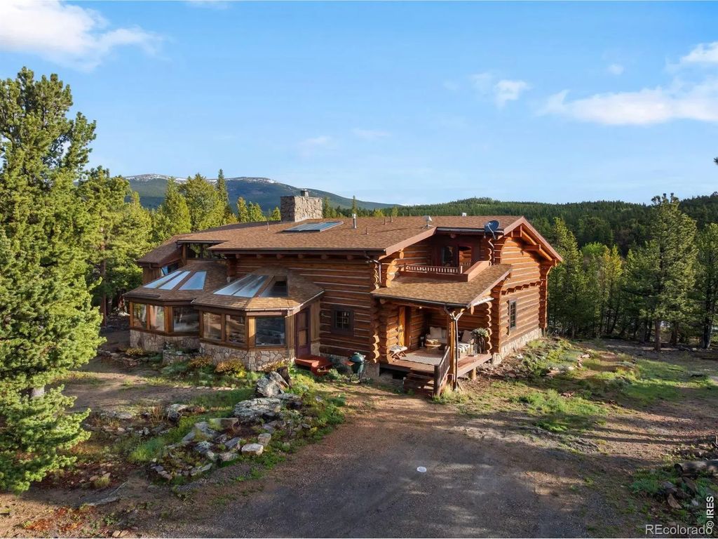 2200 County Road 103, Nederland