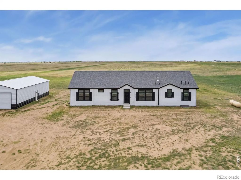 17316 County Road 96, Pierce