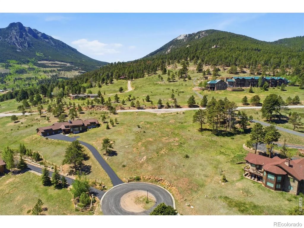 Lakota Court, Estes Park