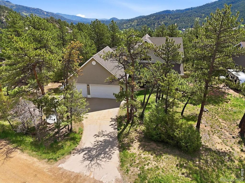 256 Choctaw Road, Lyons