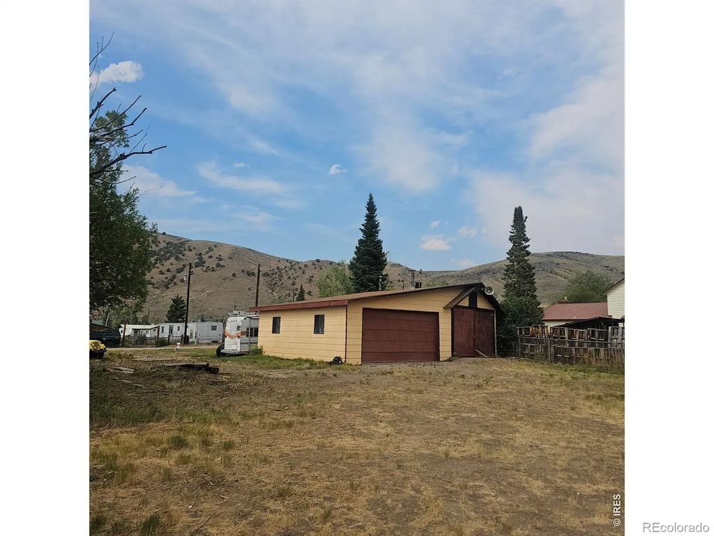 202 County Road 309, Parshall