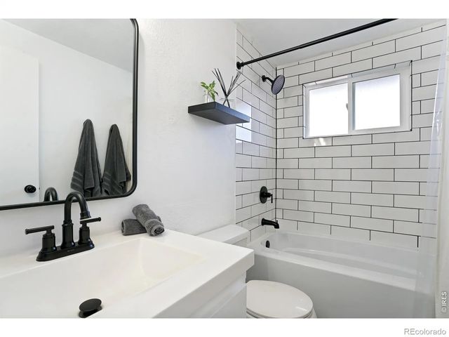 2327-2331 W 18th Street, Loveland