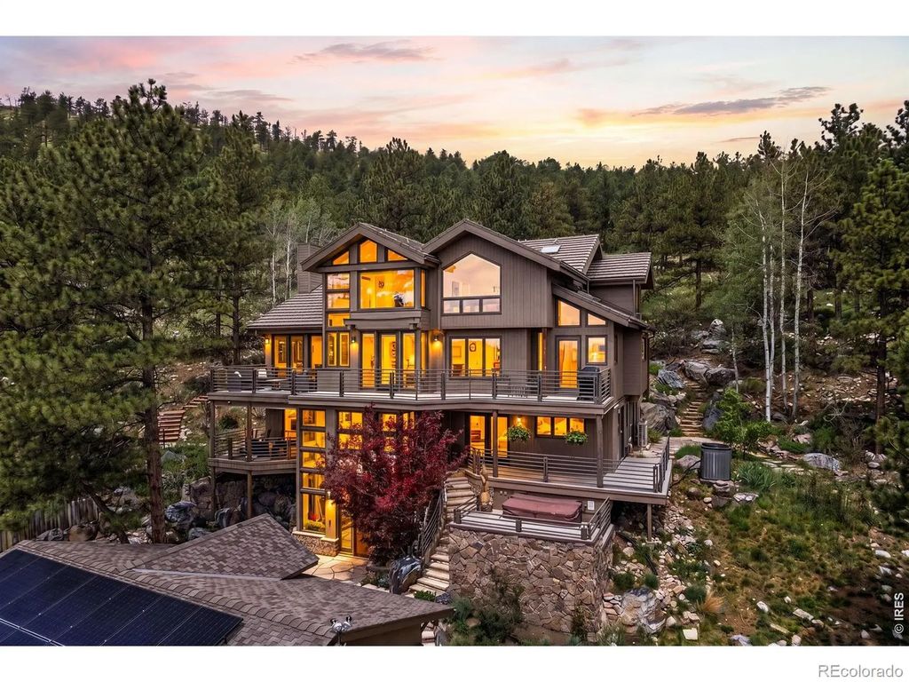 2881 N Lakeridge Trail, Boulder