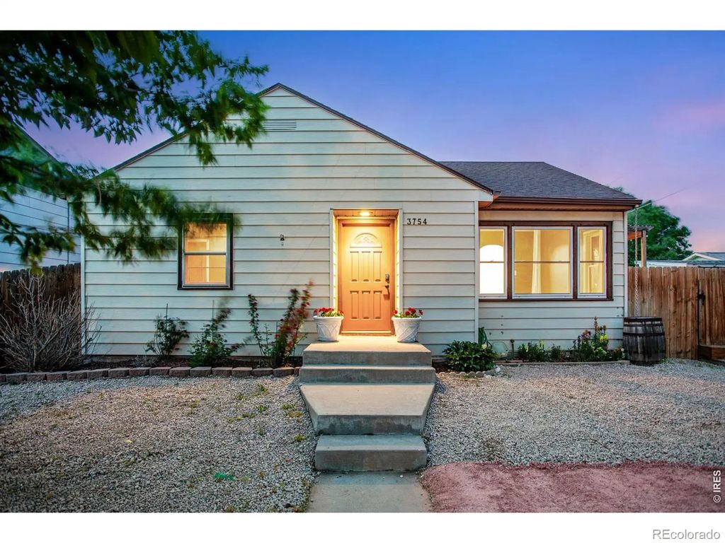 3754 Wilson Avenue, Wellington