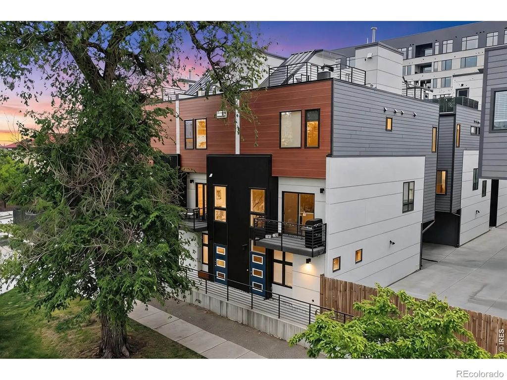3264 W Conejos Place, Denver