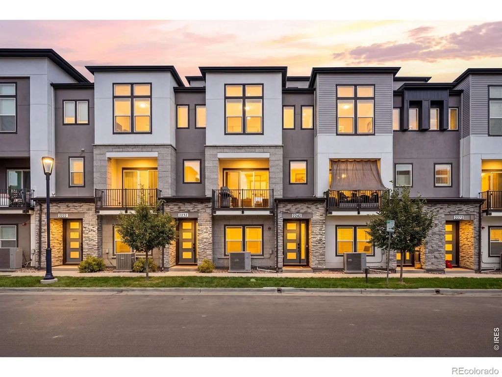 2242 Old Rail Way, Superior