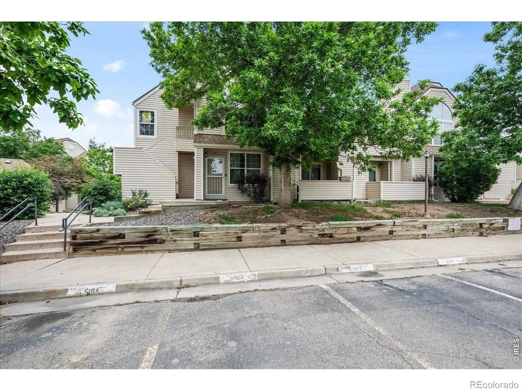 989 S Miller Street 204, Lakewood