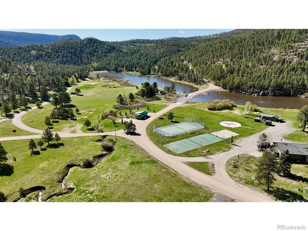 Hemlock Drive, Lyons