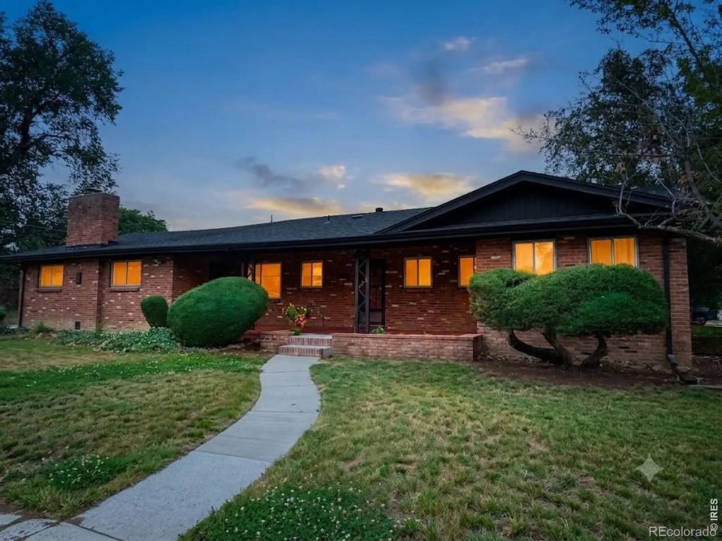 905 W 3rd Avenue, Broomfield