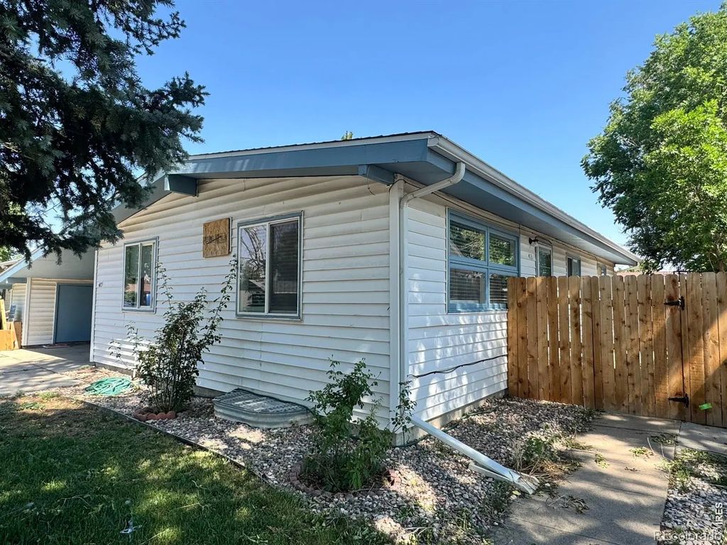 413 Cove Lane, Fort Morgan