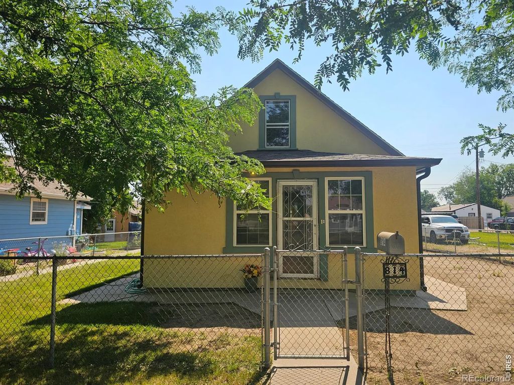 814 Ensign Street, Fort Morgan