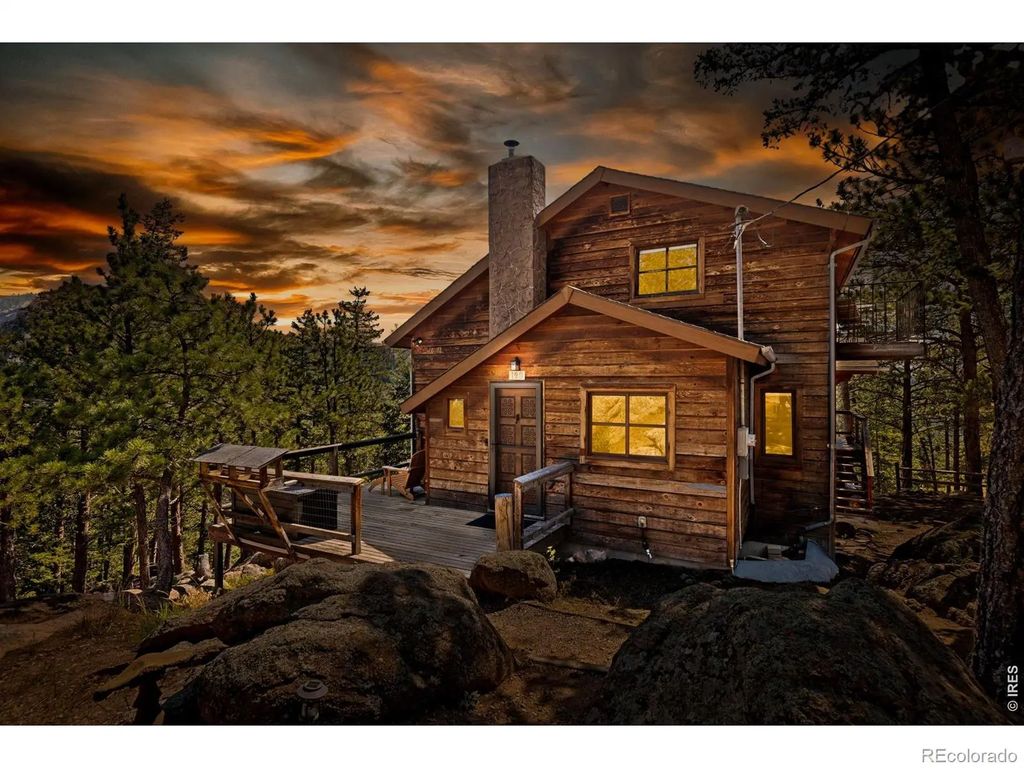 128 Elk Road, Lyons