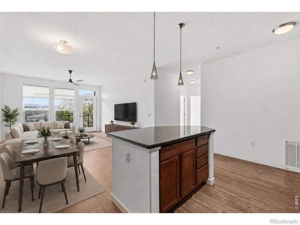 13456 Via Varra 209, Broomfield