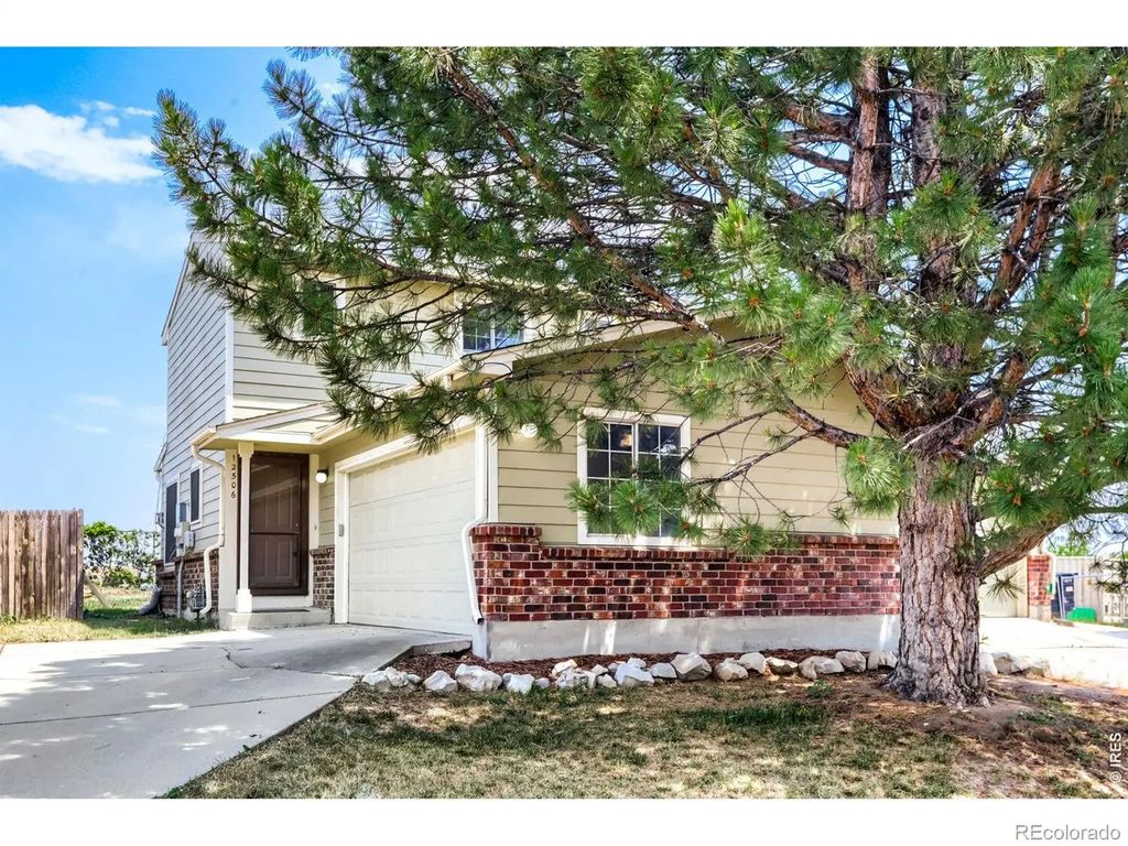 12506 Forest Drive, Thornton
