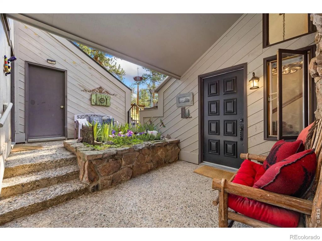 636 Steamer Drive, Estes Park