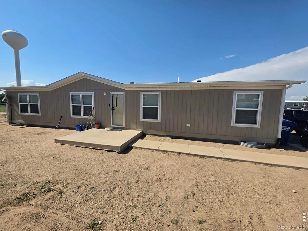 209 Larch Drive, Log Lane Village