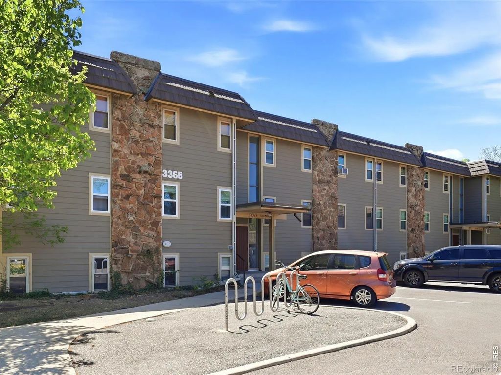 3365 Chisholm Trail 302, Boulder