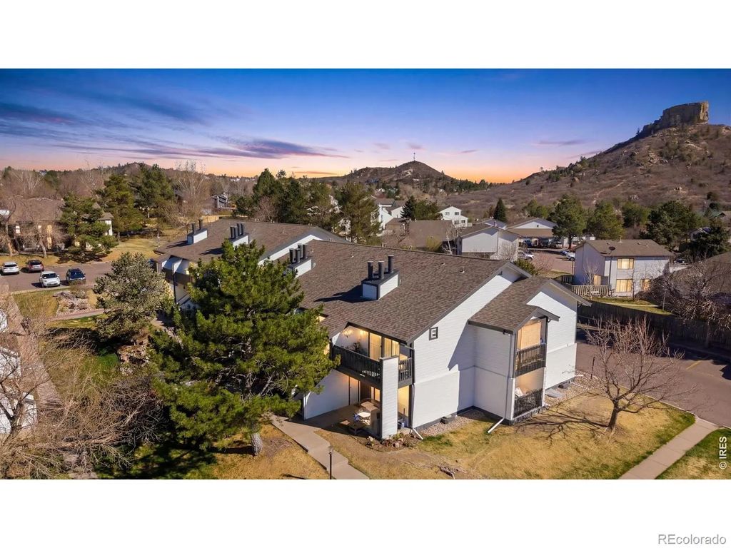 532 Oakwood Drive E207, Castle Rock