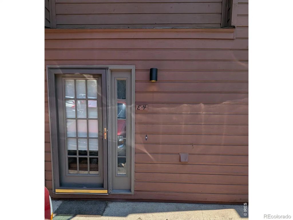 1050 S Saint Vrain Avenue 4, Estes Park