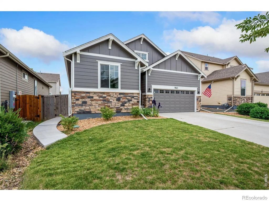 563 Country Road, Berthoud