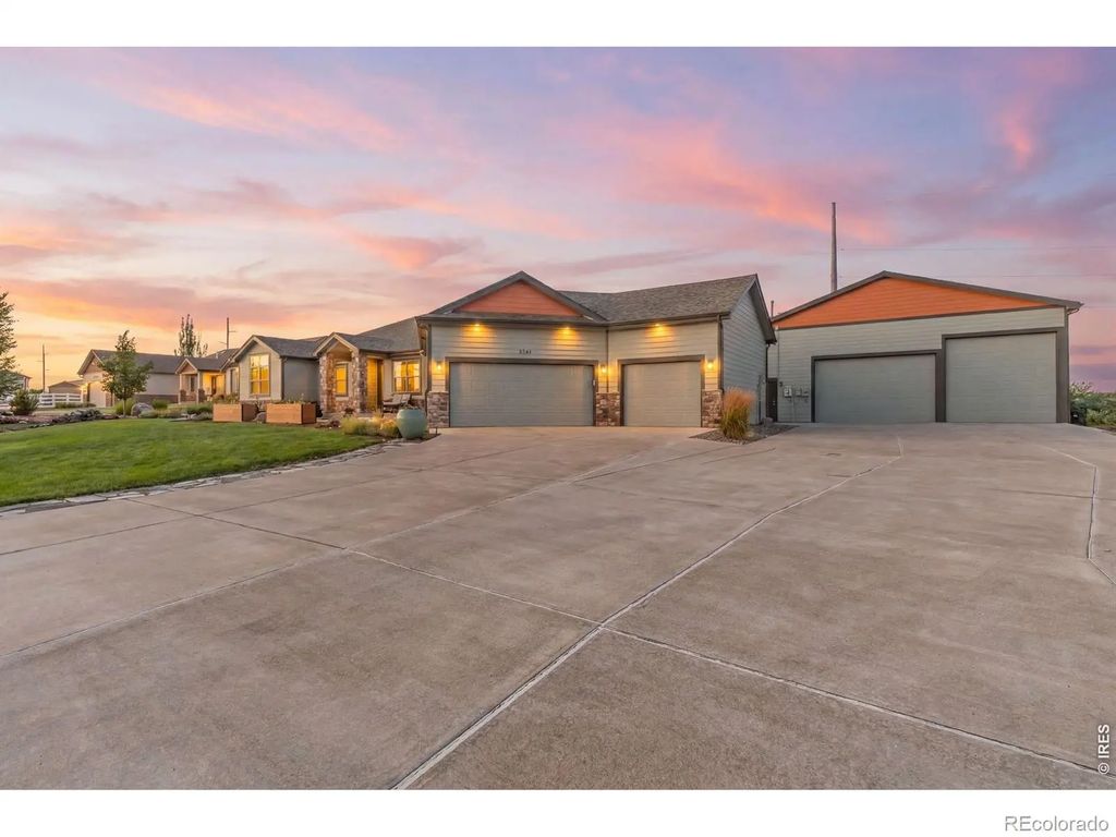 3785 Jay Hawk Court, Dacono
