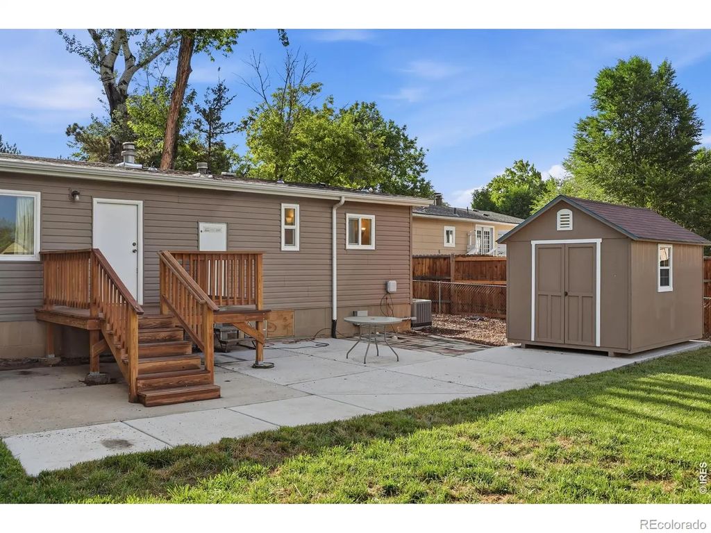 3906 Yosemite Drive, Greeley