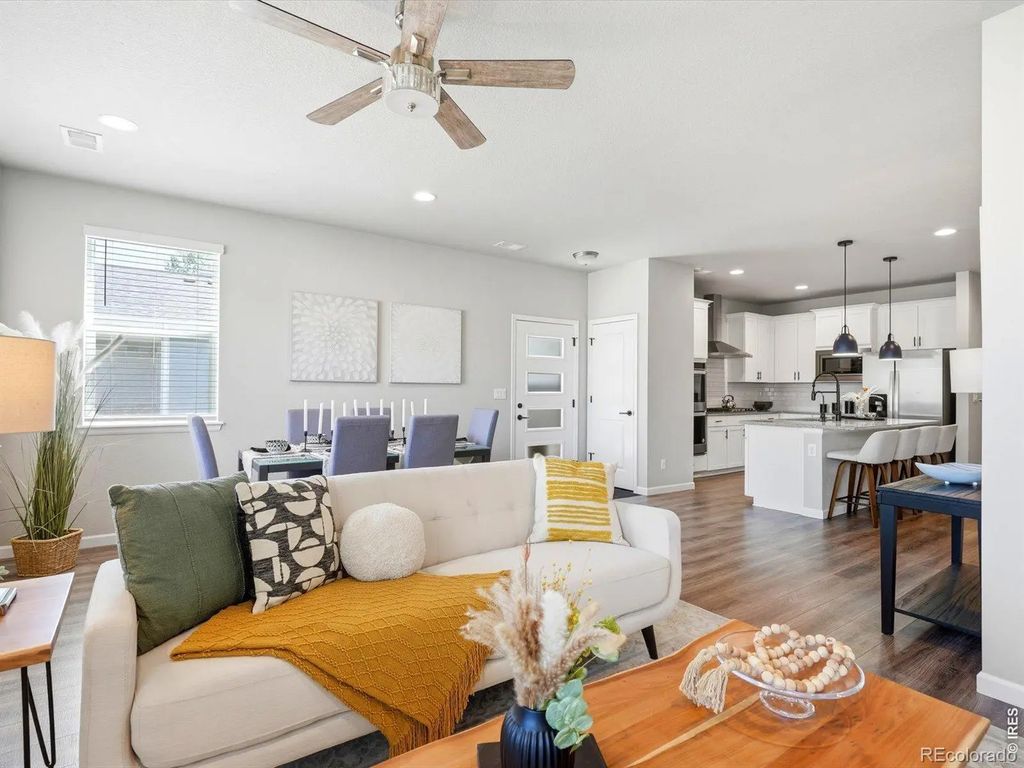 683 Stonebridge Drive, Longmont