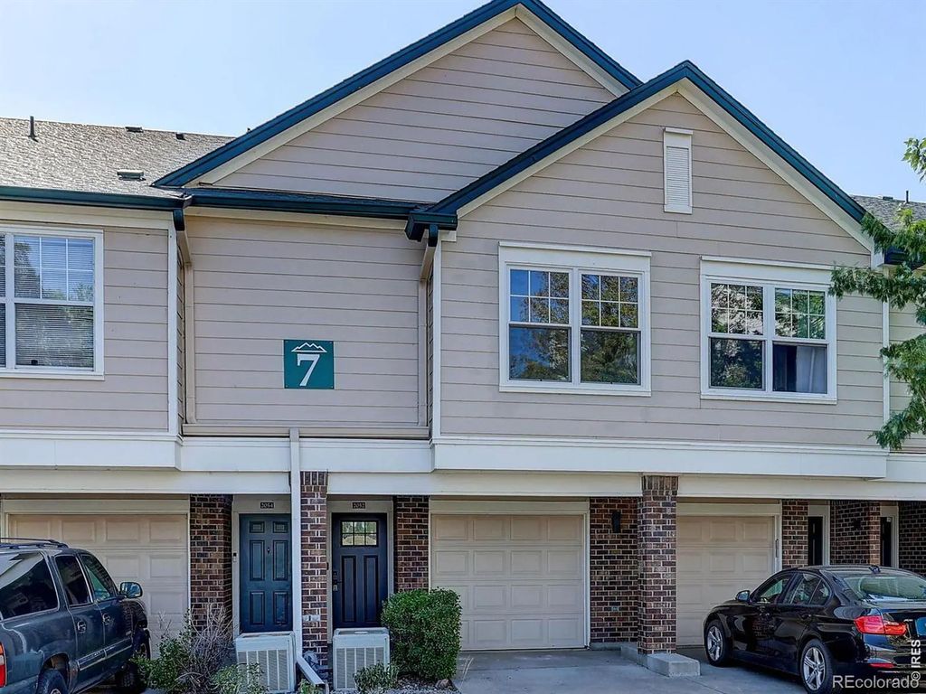 2052 Oxford Lane, Superior